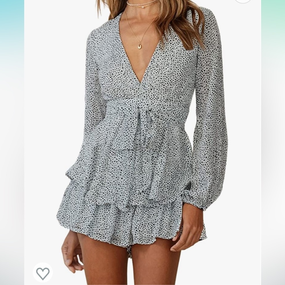 Amazon ruffle long sleeve tow waist romper spotted black/white print